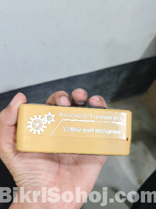 XTRA V1 transparent sound box